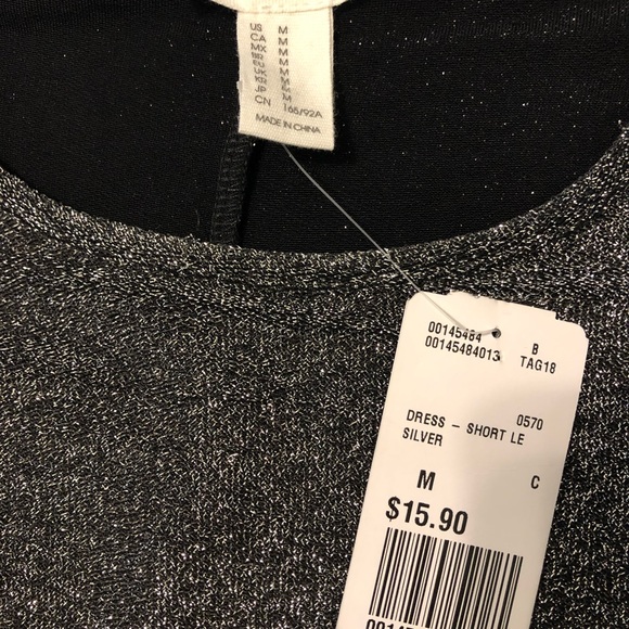 Forever 21 Festive Dress - Picture 2 of 2